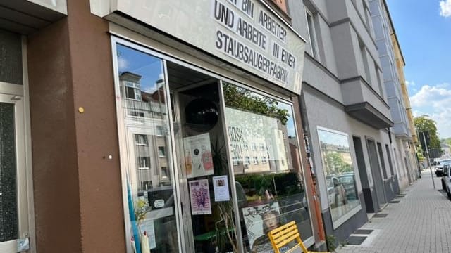 Kiosk "Einundachtzig" in Bochum: Starker Fokus auf eine stylische, moderne Einrichtung.