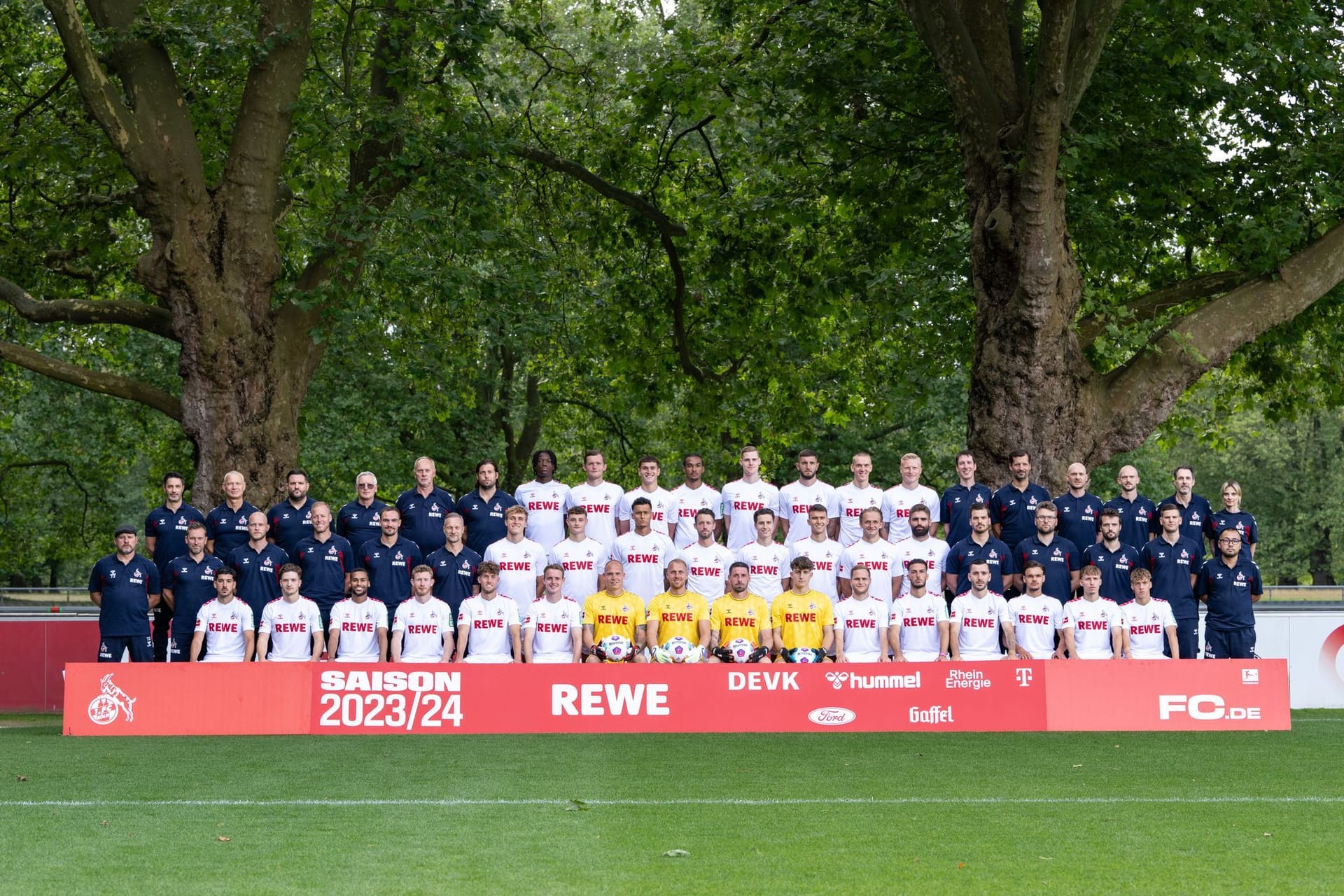 Neues Mannschaftsbild: Kurz vor dem Saisonstart wurde das Team des 1. FC Köln vor die Kamera gebeten.