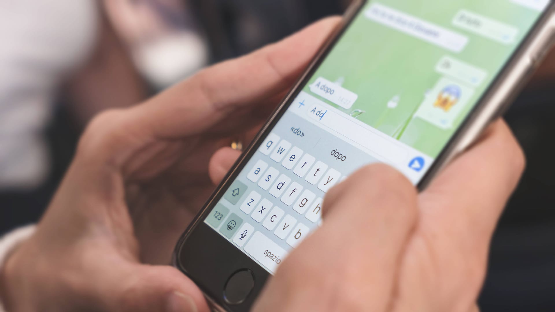 Auch bei WhatsApp führt die Autokorrektur zu so manchem Missverständnis. Zum Glück lassen sich Nachrichten nachträglich korrigieren.