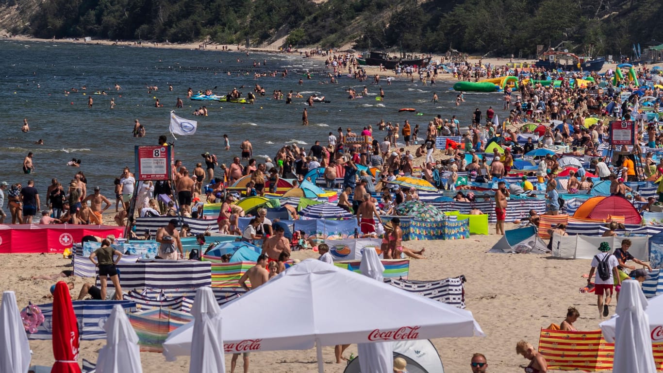 Dichtgedrängt am Ostseestrand von Misdroy Polen: Hier ist ein Pauschalurlaub schon für rund 500 Euro pro Woche möglich.