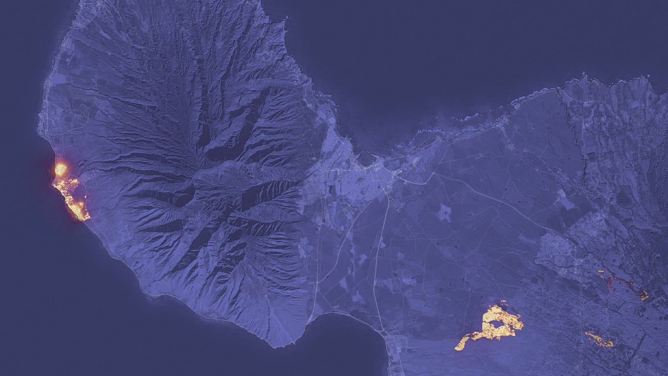 Ein Satellitenbild der Brände in Maui, Hawaii, vom 8. August 2023.