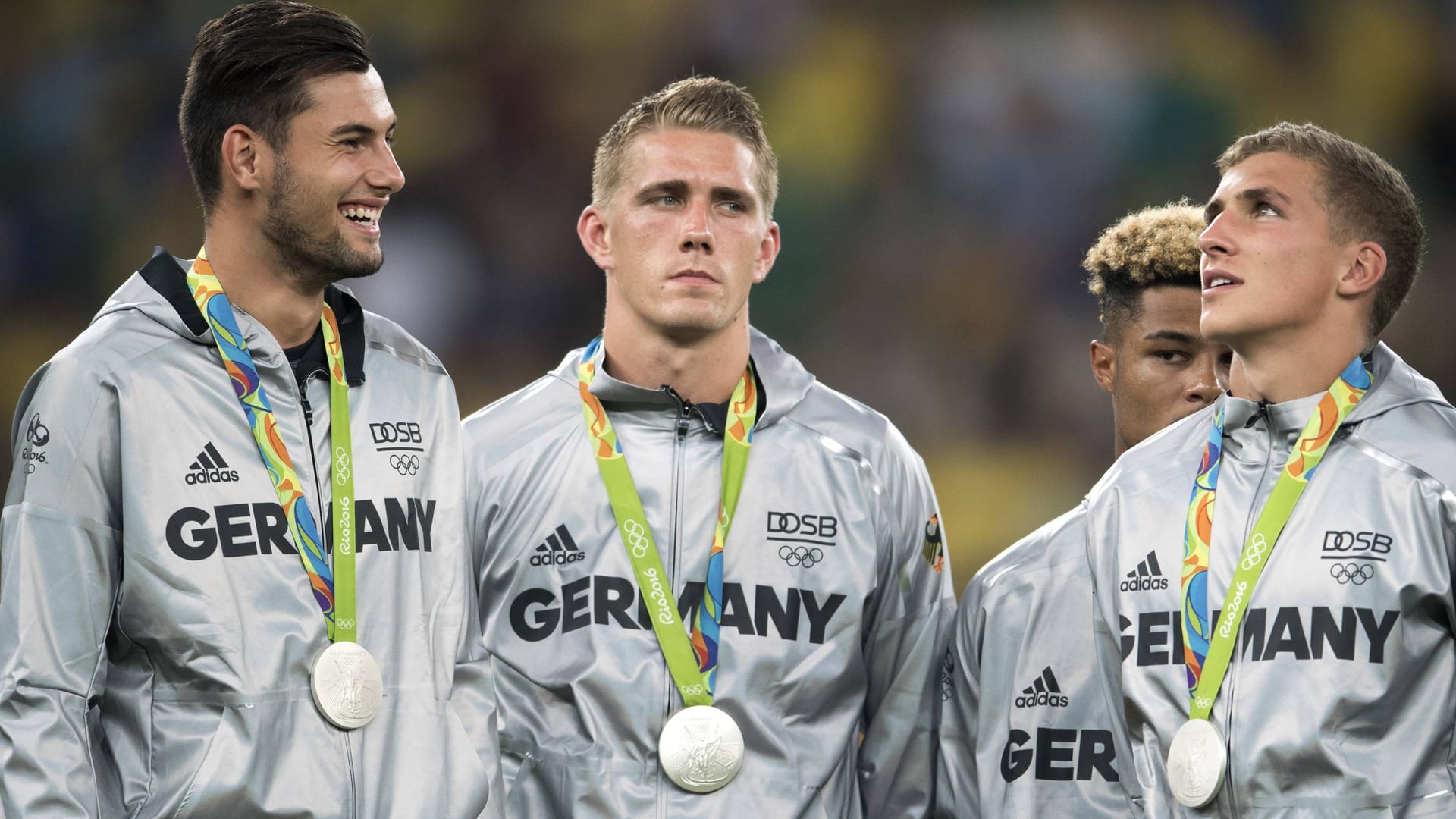 Rio 2016: Torwart Eric Oelschlägel, Nils Petersen und Grischa Pröml (v.l.n.r.) mit der Sibermedaille.