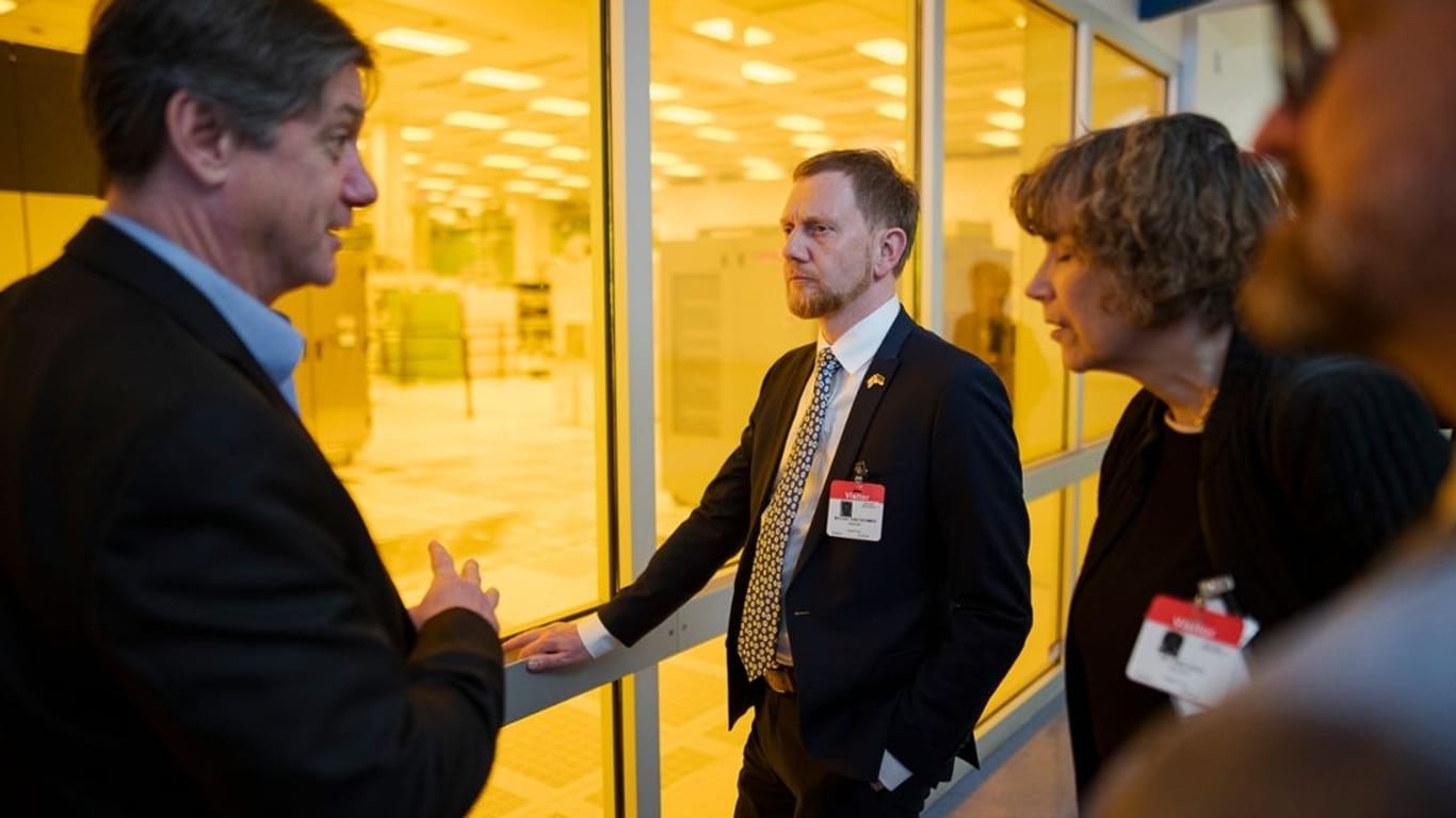 Ministerpräsident Michael Kretschmer zu Besuch im Forschungskomplex NY Creates in Albany.