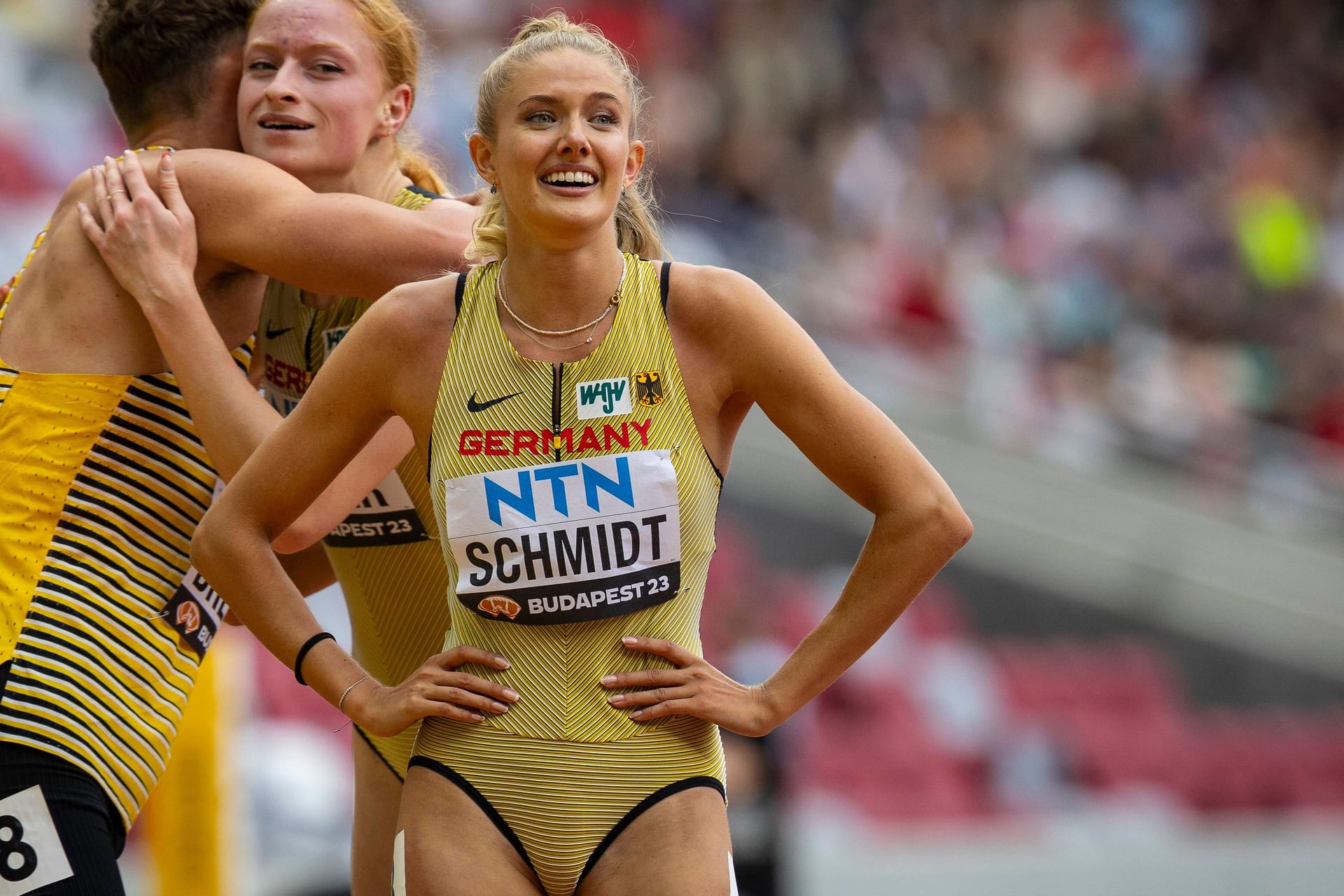 Alica Schmidt: Die DSV-Athletin ist bei Fans beliebt und schwärmte nun über die WM.