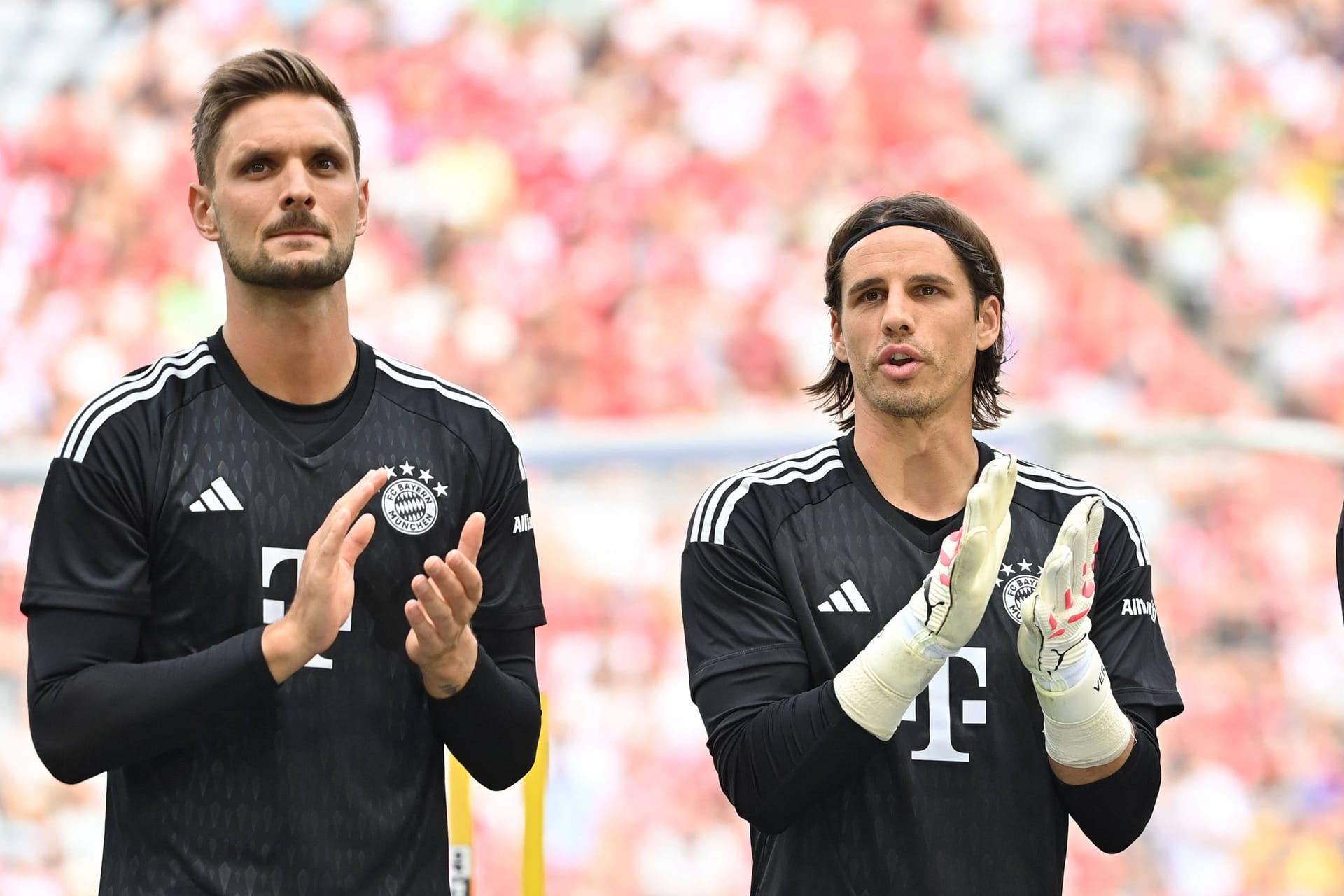 Yann Sommer (r.) neben Sven Ulreich: Der Schweizer kam im Winter zum FC Bayern.