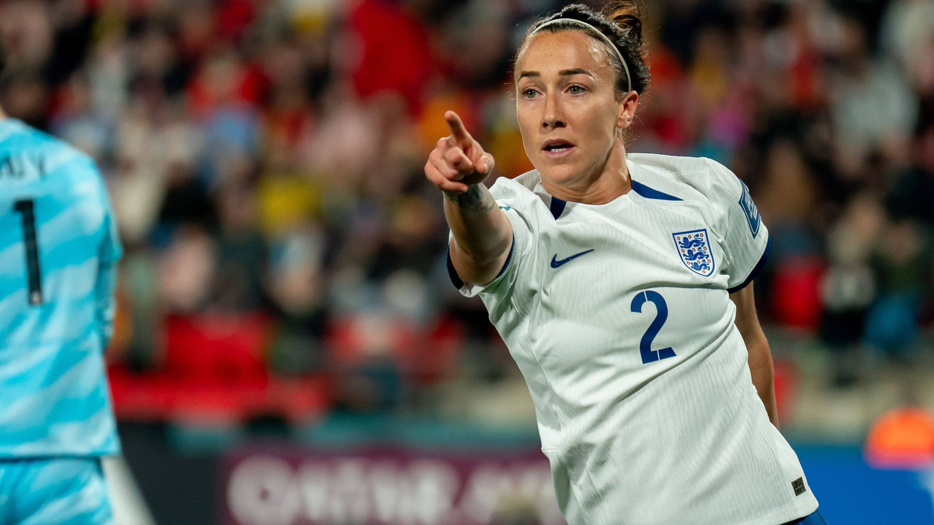 Englands Lucy Bronze: Die 31-Jährige feierte mit ihrem Team einen wichtigen Sieg.