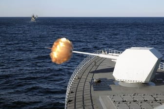 Kriegsschiff bei einem russisch-chinesischen Militärmanöver 2021: Verliert Russlands Schwarzmeerflotte die Kontrolle?