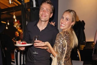Alena Gerber mit ihrem Mann Clemens Fritz bei ihrer Geburtstagsparty.