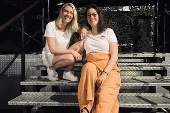 Andrea Rücker (links) und Anna Schumacher sind die Gründerinnen von "Mama geht tanzen".