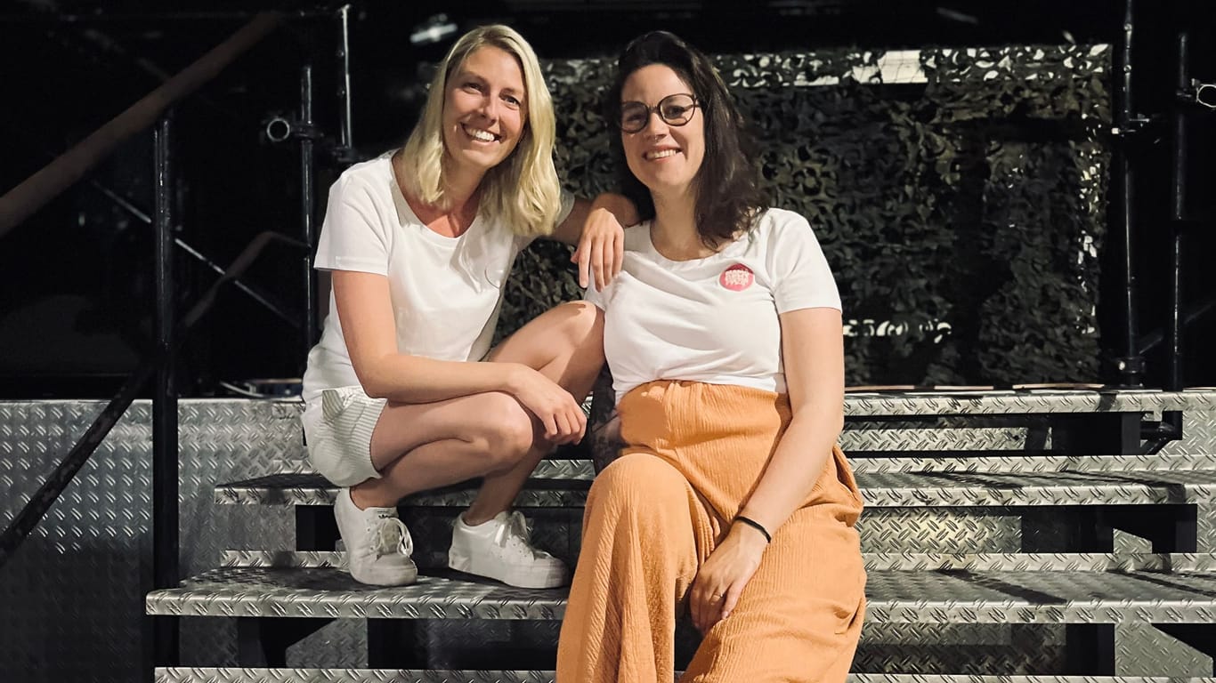 Andrea Rücker (links) und Anna Schumacher sind die Gründerinnen von "Mama geht tanzen".