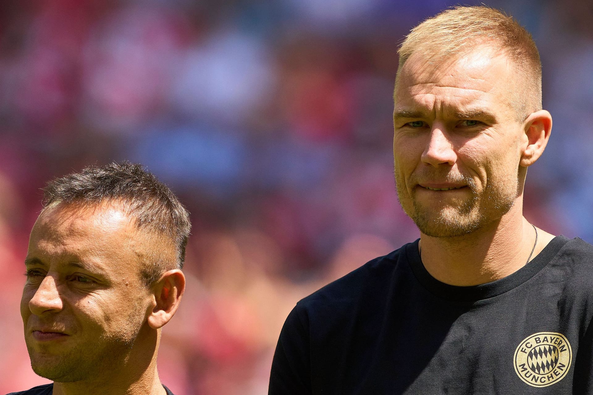 Holger Badstuber (r.) mit Rafinha: Der ehemalige Bayern-Profi sieht weiterhin ein großes Problem bei seinem Ex-Verein.