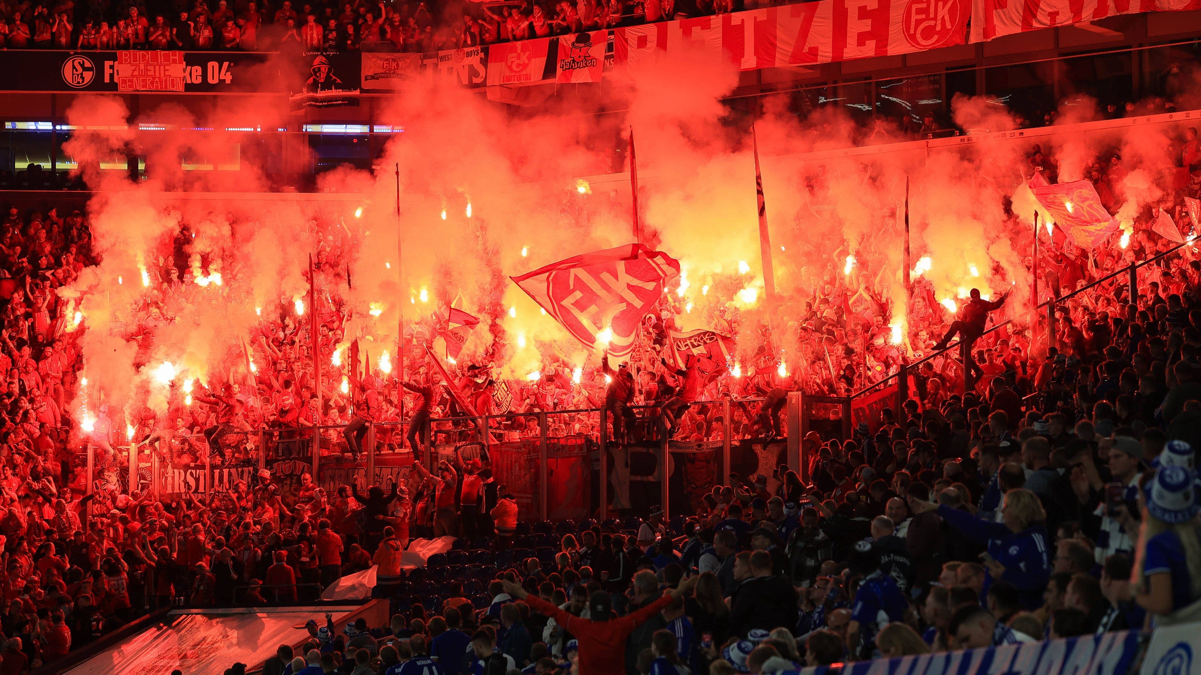 2. Bundesliga: Schalke schlägt Lautern und holt ersten Saisonsieg