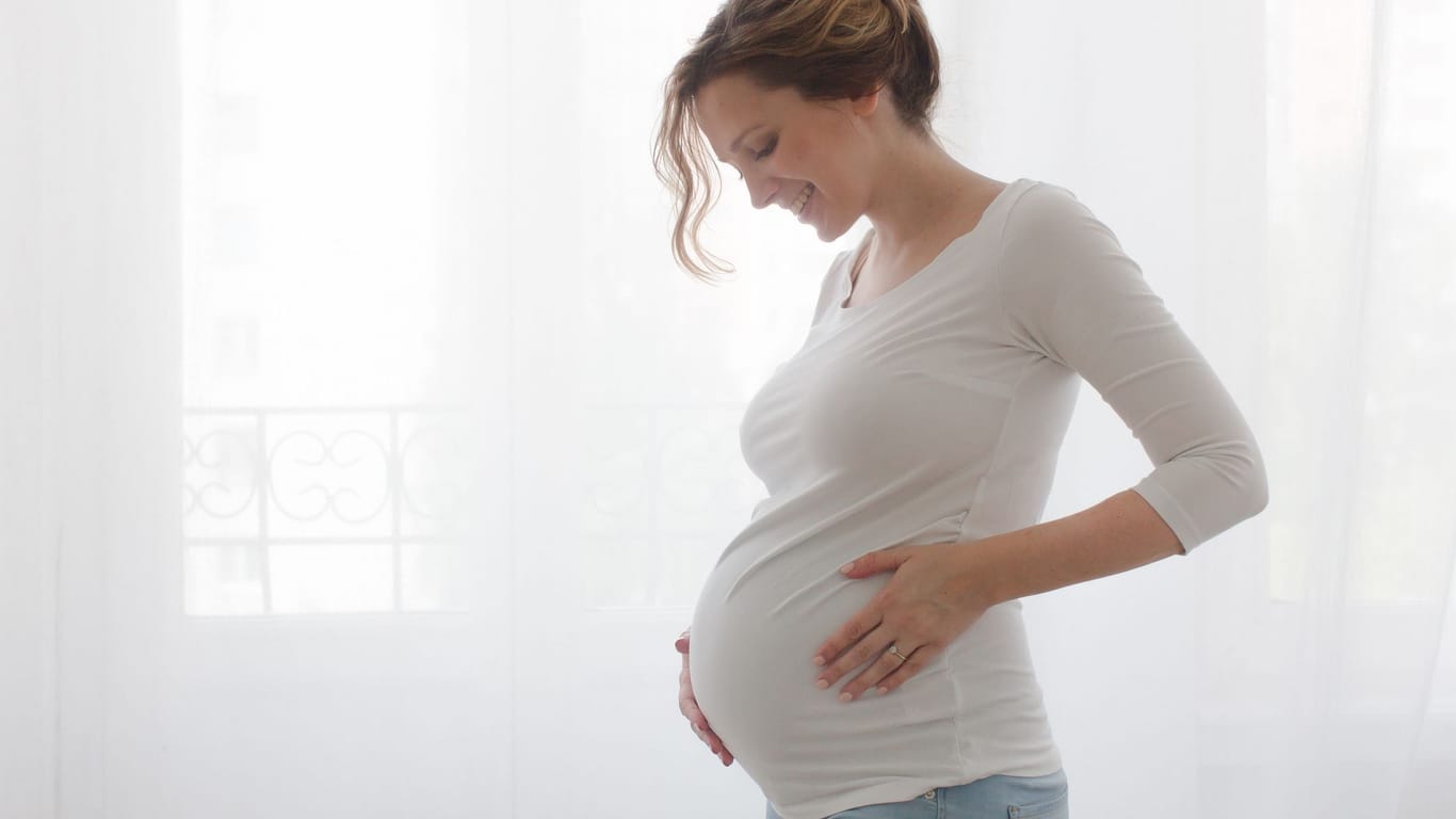 Kein weiter Weg mehr zur Geburt: In diese Wochen fällt der 8. Schwangerschaftsmonat.