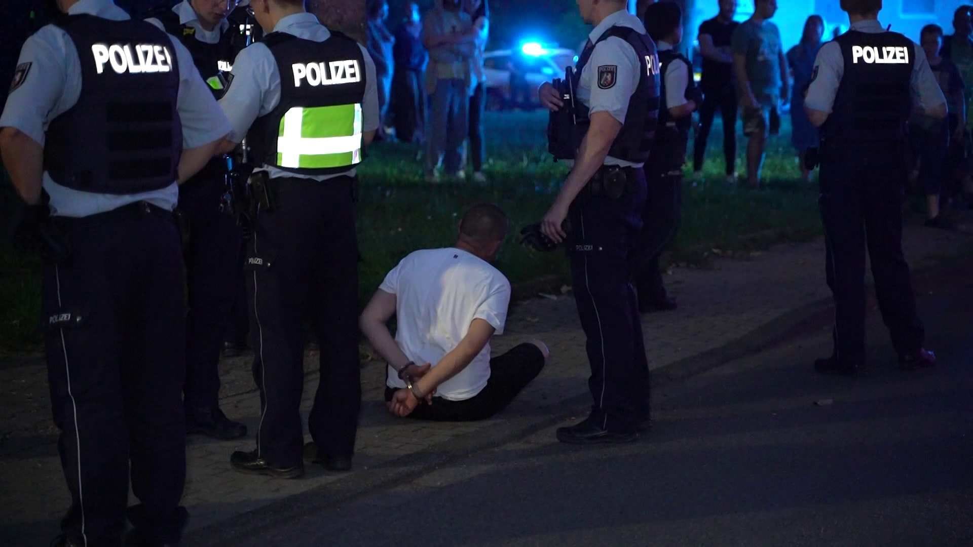 Nach Tumulten in der Flüchtlingsunterkunft wurden drei Personen festgenommen.
