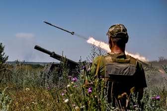 Ukrainischer Soldat in der Region Saporischschja (Archivbild): Laut einem russischen Kommandeur kann Russland die Ukraine militärisch nicht besiegen.