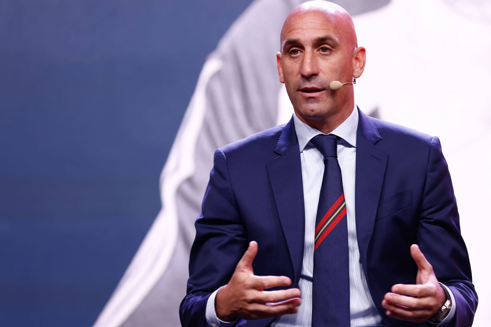 Luis Rubiales: Der 46-Jährige denkt momentan nicht an einen Rücktritt.