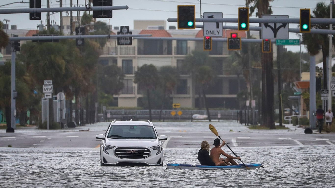 Überschwemmung in St. Pete Beach: Der Urlaubsort wurde bereits am Morgen teils überschwemmt.