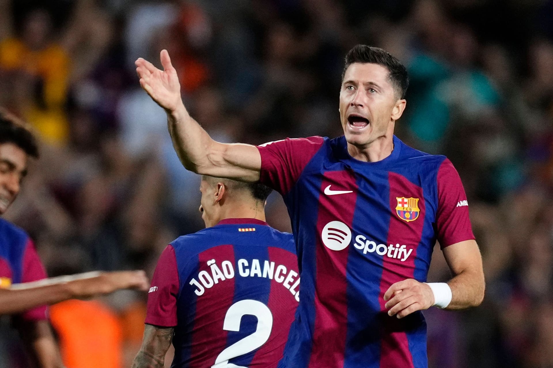 Robert Lewandowski spielte jahrelang für den FC Bayern. Jetzt trifft er regelmäßig für Barcelona.