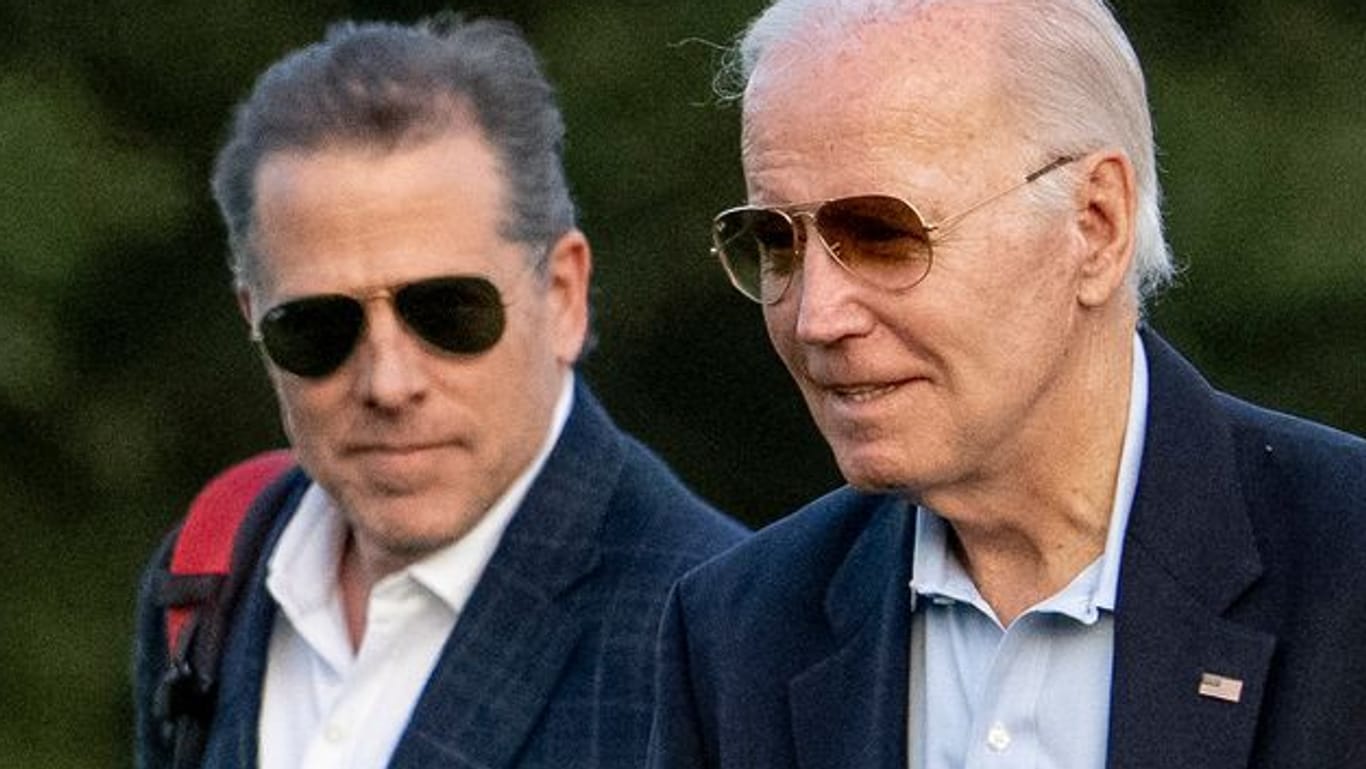 Hunter (l.) und Joe Biden: Der Sohn des Präsidenten könnte bis zu 17 Jahre hinter Gitter kommen.