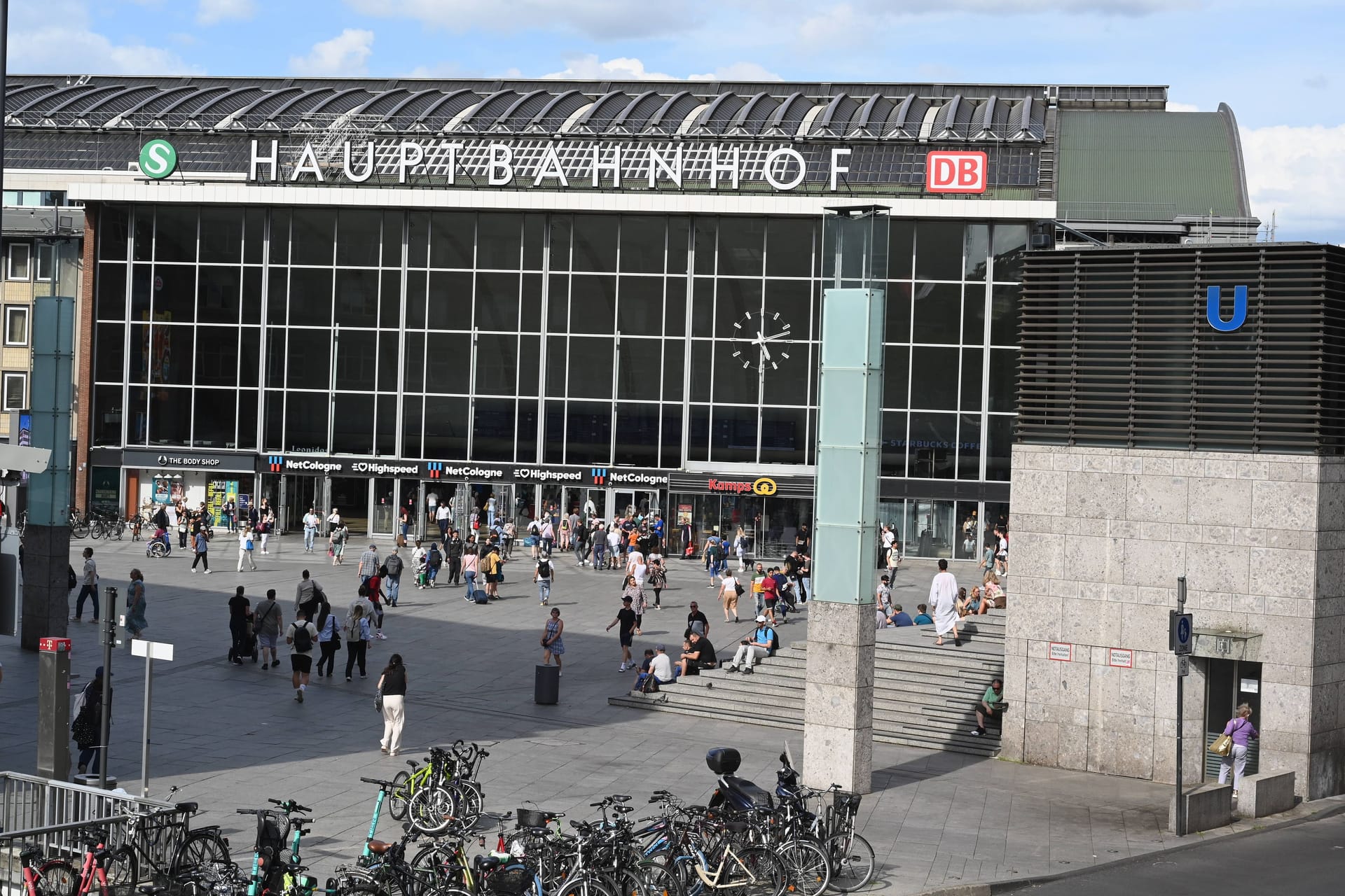 Der Eingang zum Kölner Hauptbahnhof: Mehr als 1.000 Diebstähle hat die Bundespolizei registriert.