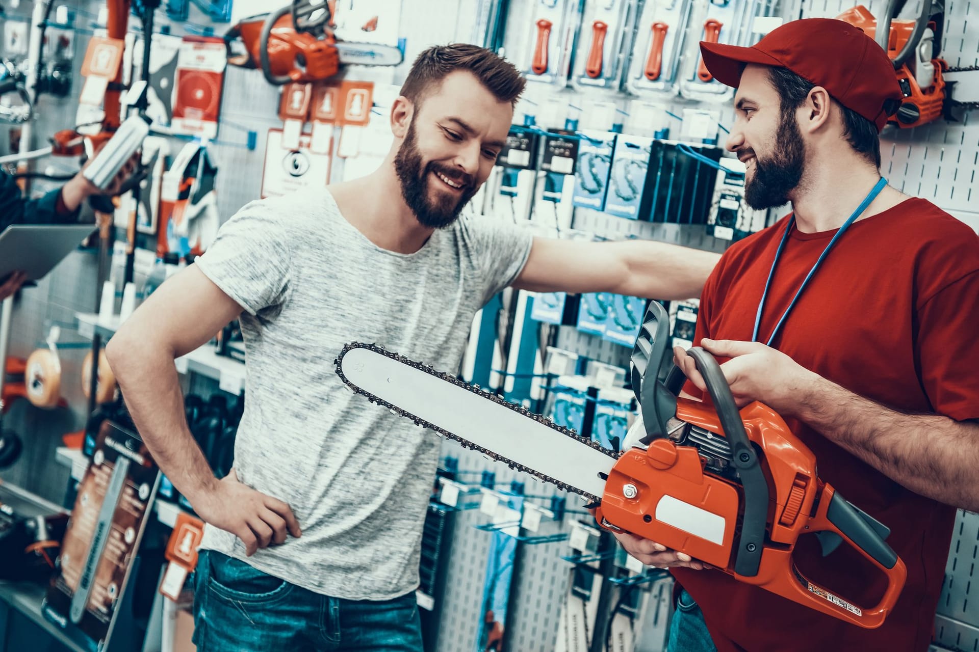 Baumarkt: In einigen Baumärkten sind die Mitarbeiter häufiger anzutreffen als in anderen.