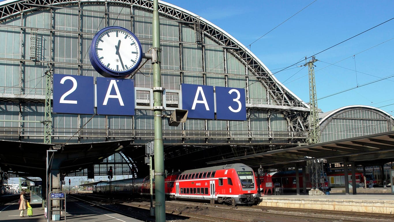 Zug am Bremer Hauptbahnhof (Archivbild):