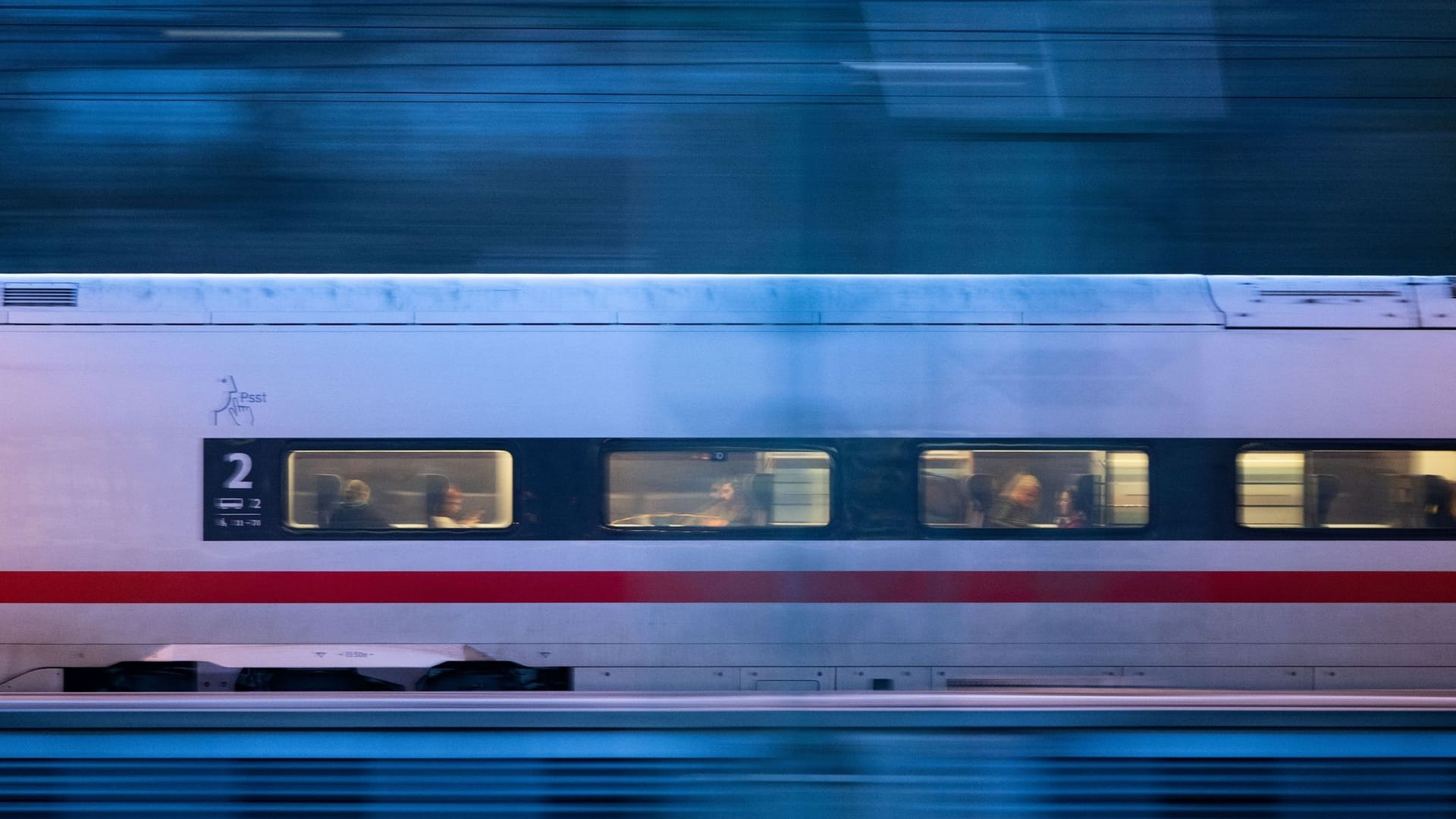 Ein ICE (Symbolbild): Der neue Bahn-Fahrplan gilt ab dem 10. Dezember.