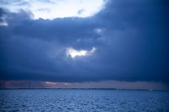 Sturmwolken über Wangerooge: Es kann gewittern und stürmen.