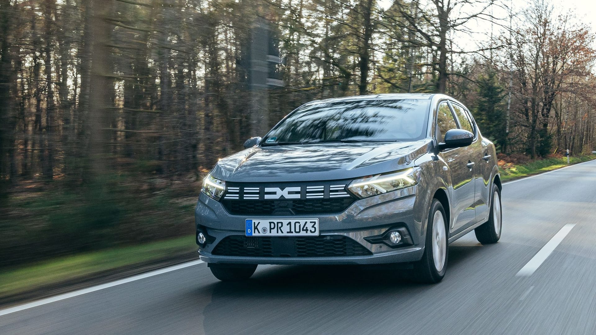 Dacia Sandero SCe 65 Essential: Nicht nur sein Kaufpreis, sondern auch die geringen Unterhaltskosten machen ihn zu Deutschlands günstigstem Kleinwagen.