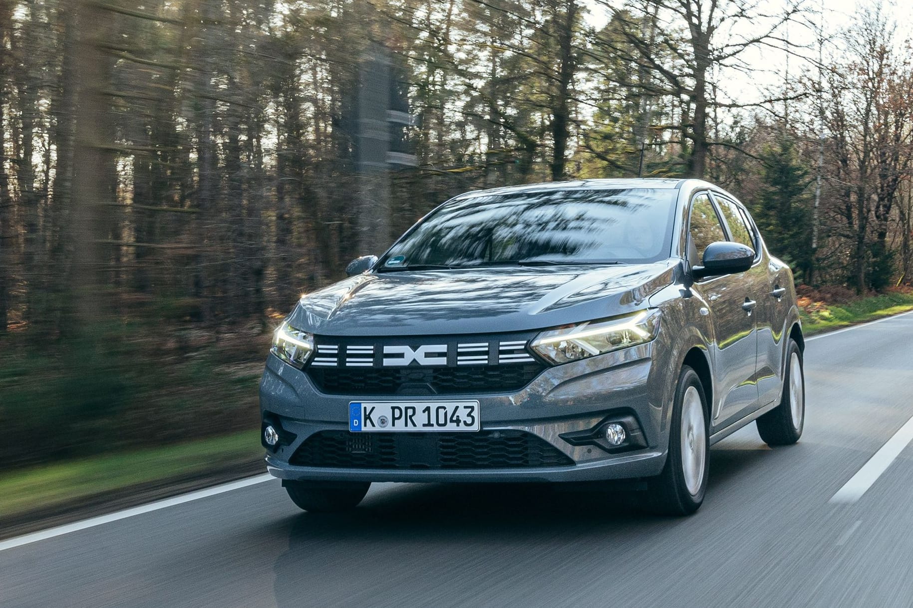 Dacia Sandero SCe 65 Essential: Nicht nur sein Kaufpreis, sondern auch die geringen Unterhaltskosten machen ihn zu Deutschlands günstigstem Kleinwagen.