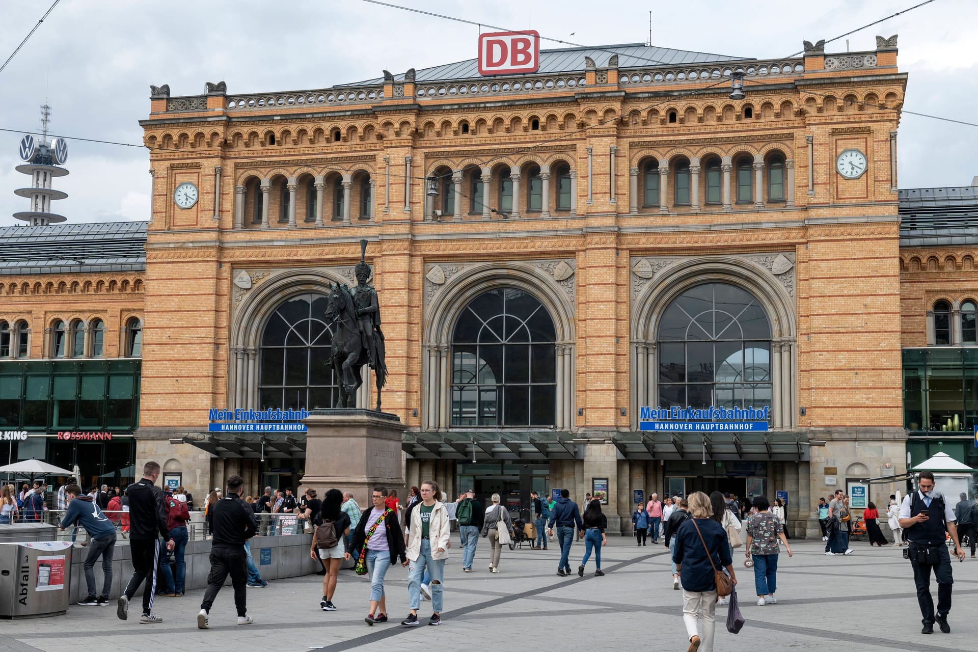 Hannover Hauptbahnhof (Archivbild): Die Bahn hat große Pläne für den Bahnhof.