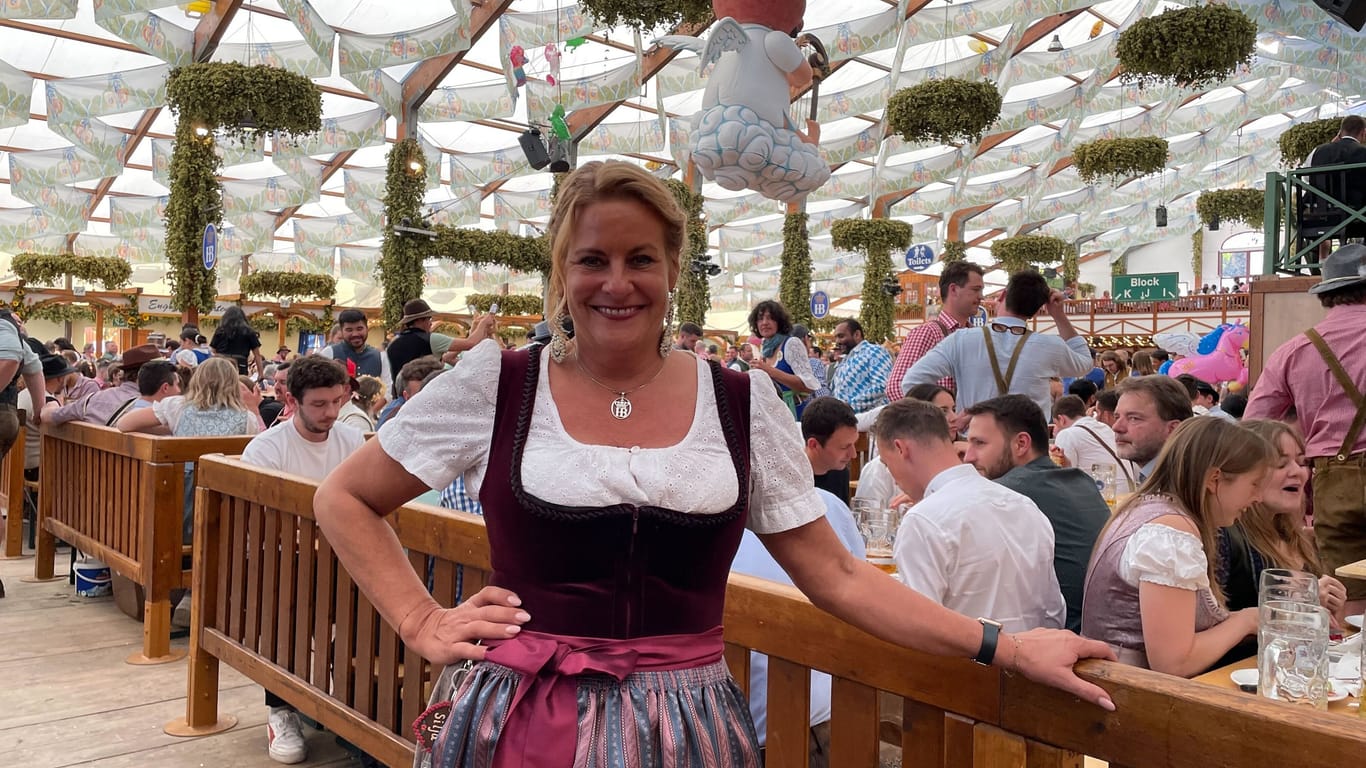 Hofbräukeller-Chefin Silja Schrank-Steinberg: Alkoholfreie Getränke werden auch in ihrem Festzelt häufiger nachgefragt.