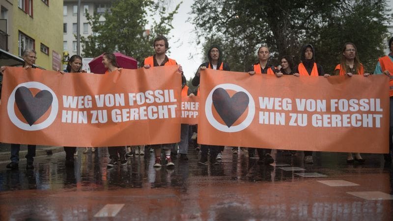 Demonstranten der Klimaschutzgruppe "Letzte Generation"