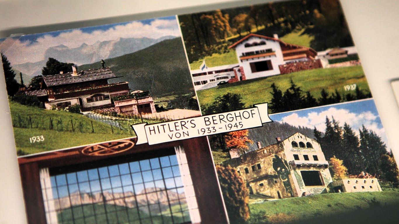 Sie wurden auch in späteren Jahren oft verschickt: Postkarten von Hitlers Berghof am Obersalzberg.