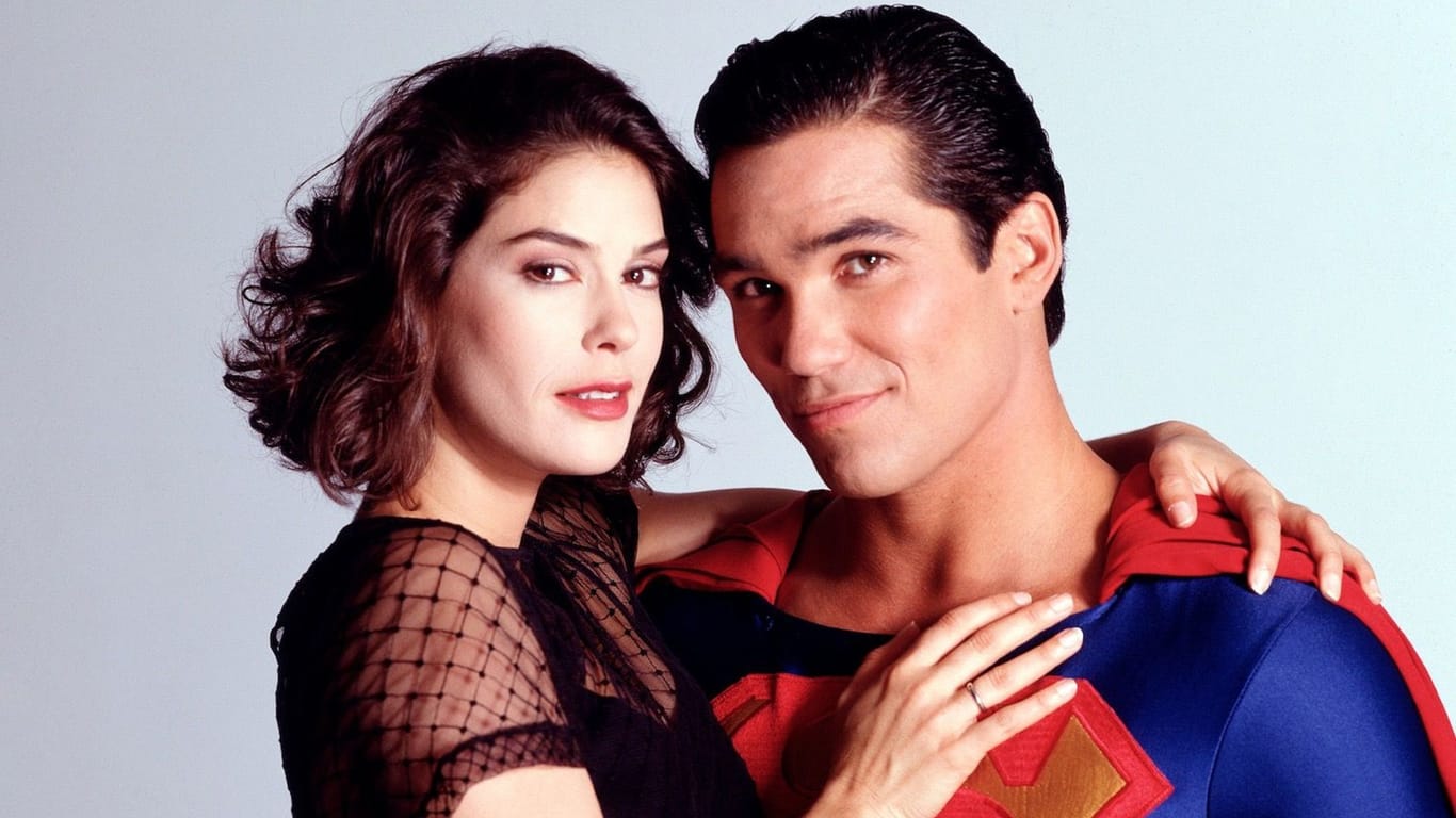 Teri Hatcher als Lois Lane und Dean Cain als Superman.