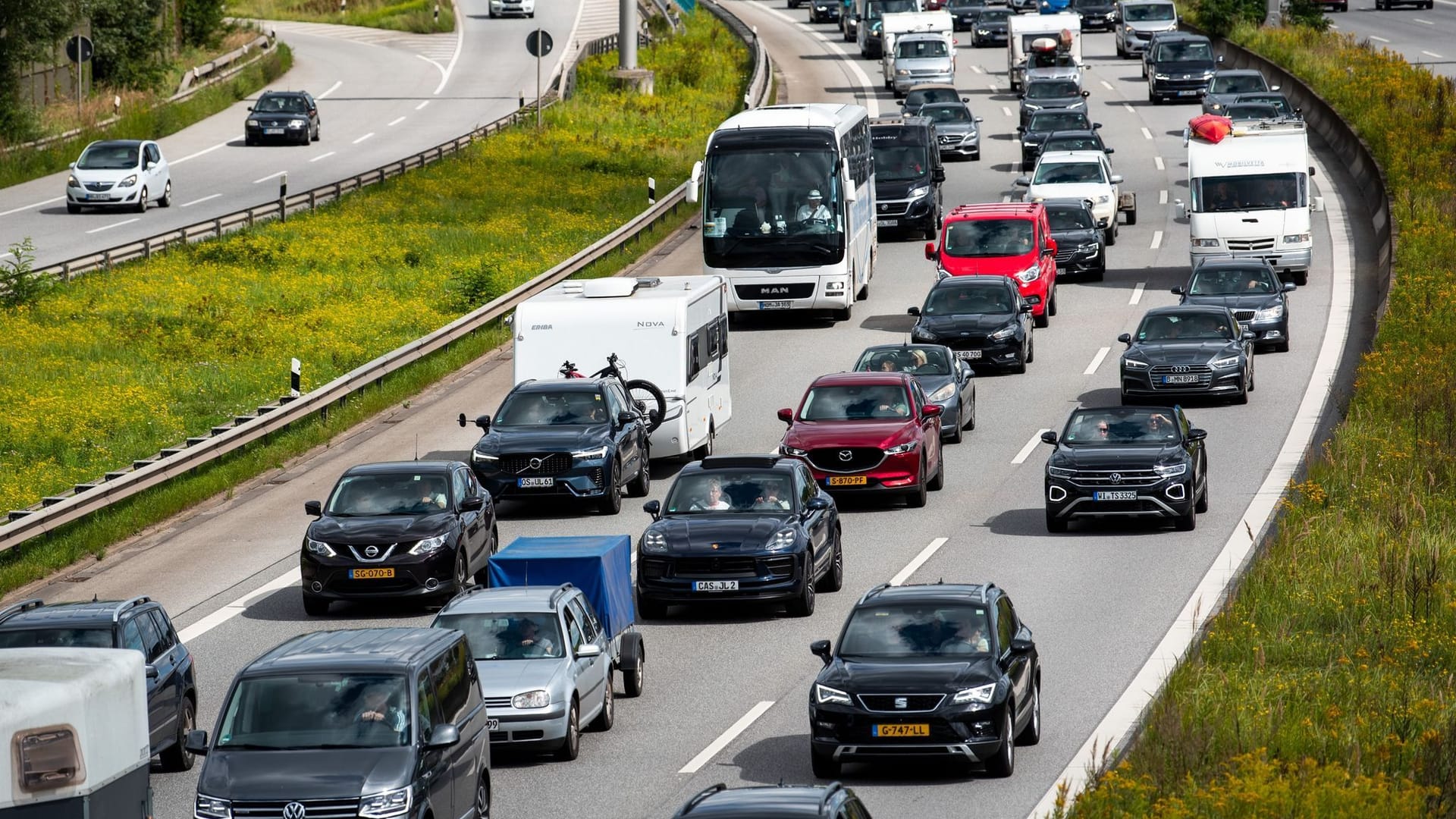 Stau auf der Autobahn: Kilometerlange Staus gehörten diesen Sommer zur Tagesordnung.