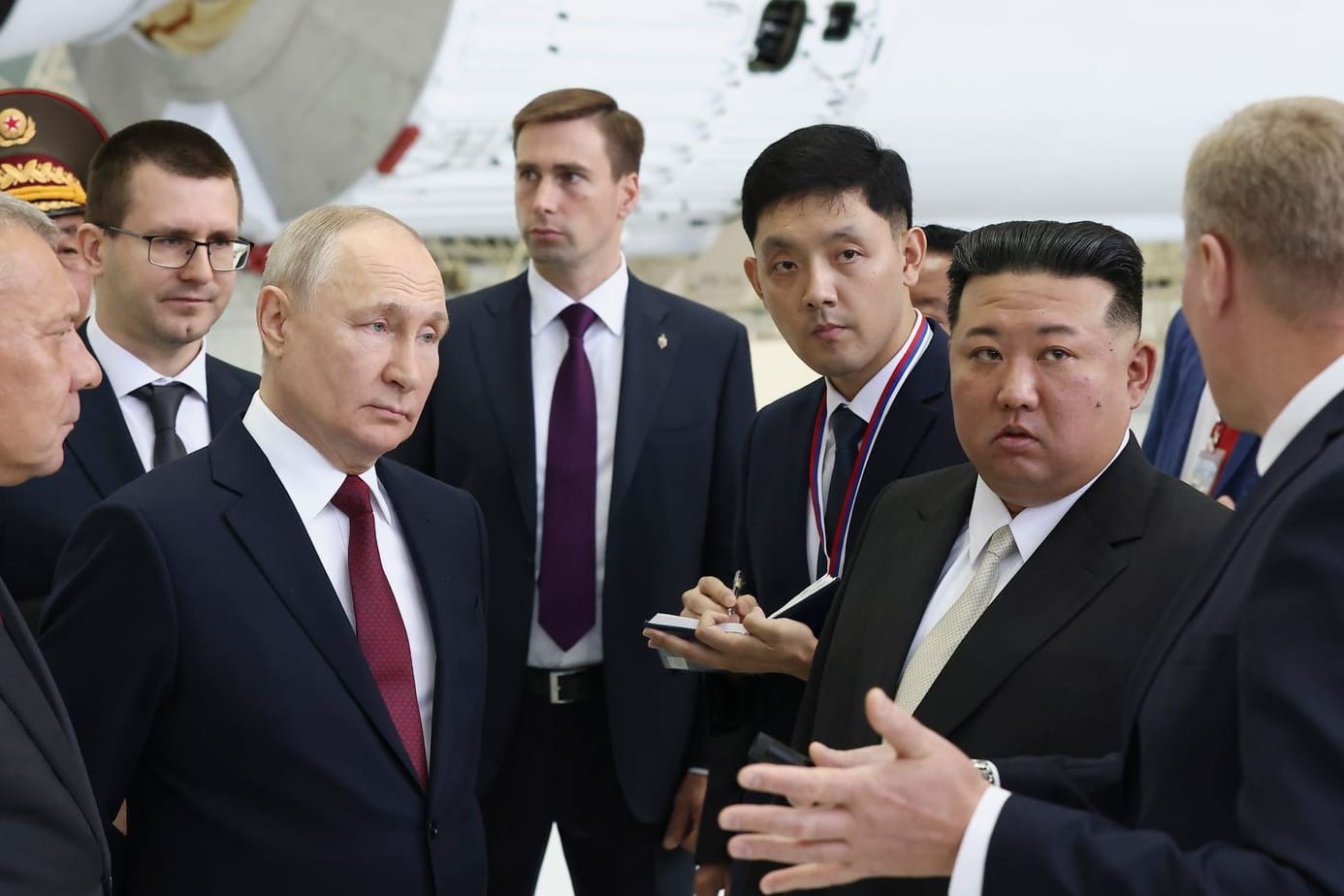 Kremlchef Putin und Nordkoreas Machthaber Kim auf dem Weltraumbahnhof Kosmodrom Wostotschny: Bei ihrem Treffen soll es auch um Waffenlieferungen gehen.