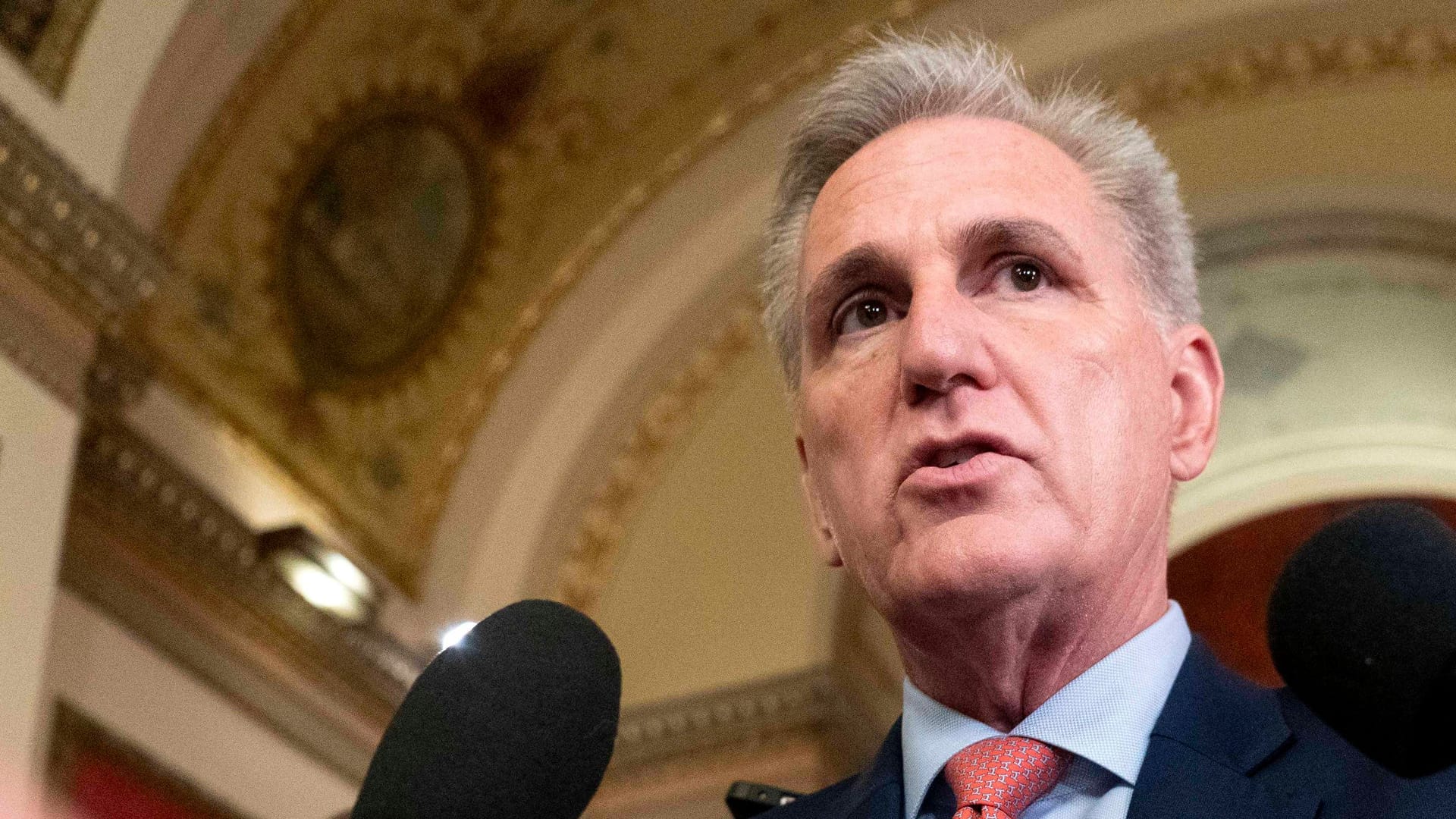 Kevin McCarthy: Die Demokraten kritisieren den US-Republikaner im Zuge des drohenden Shutdowns deutlich.