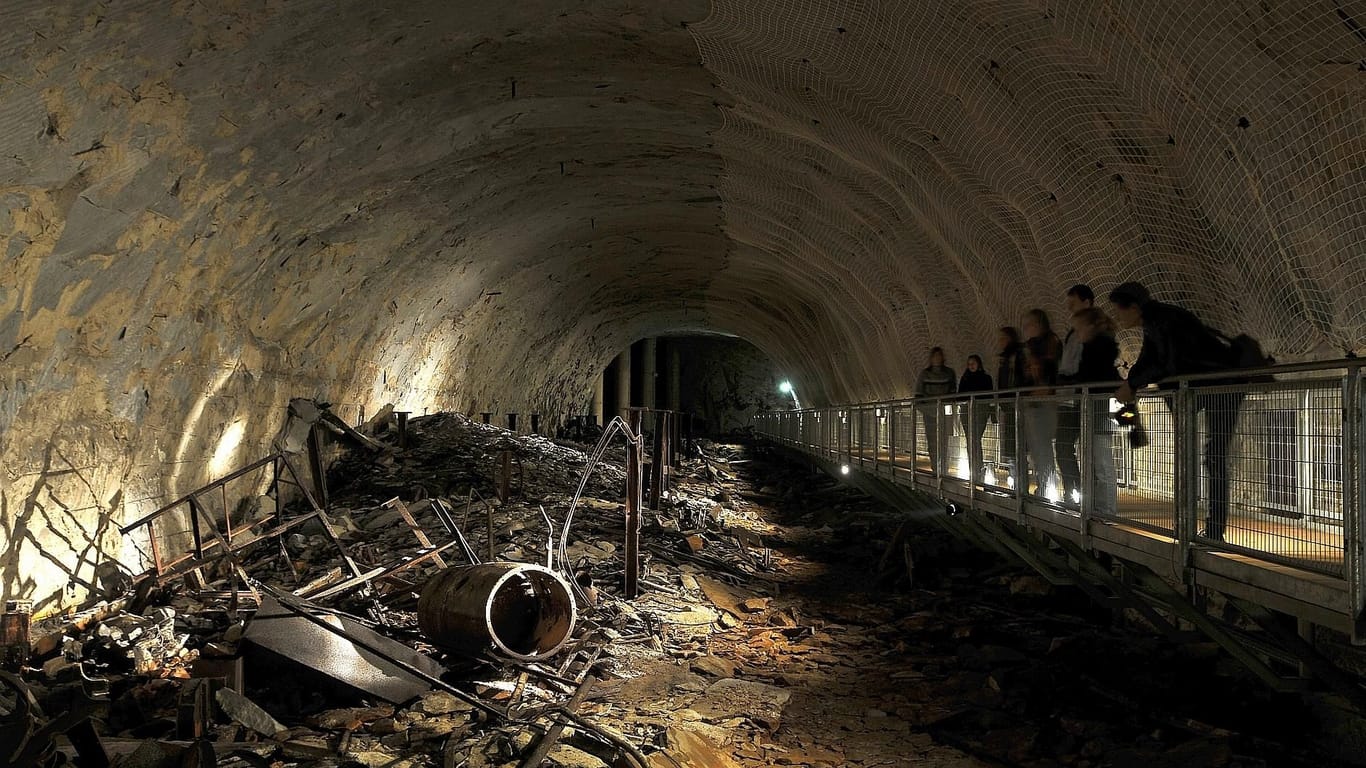 In den Stollen wurden Raketen für die Nazis produziert: Nach ihrer Zerstörung 1945 wurden die Tunnel nicht wieder hergerichtet - um keine falschen Erinnerungen zu schaffen.