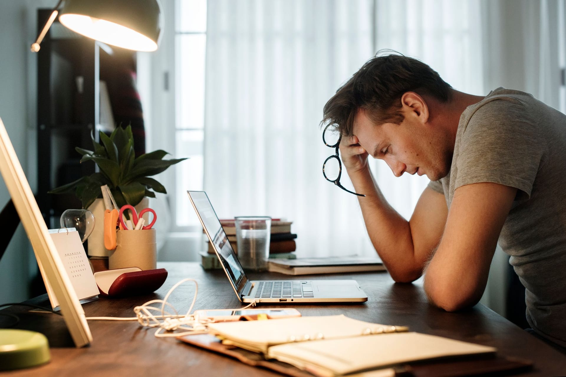 Anhaltender Stress: Ob beruflich oder privat, wirkt er negativ auf die Gesundheit.