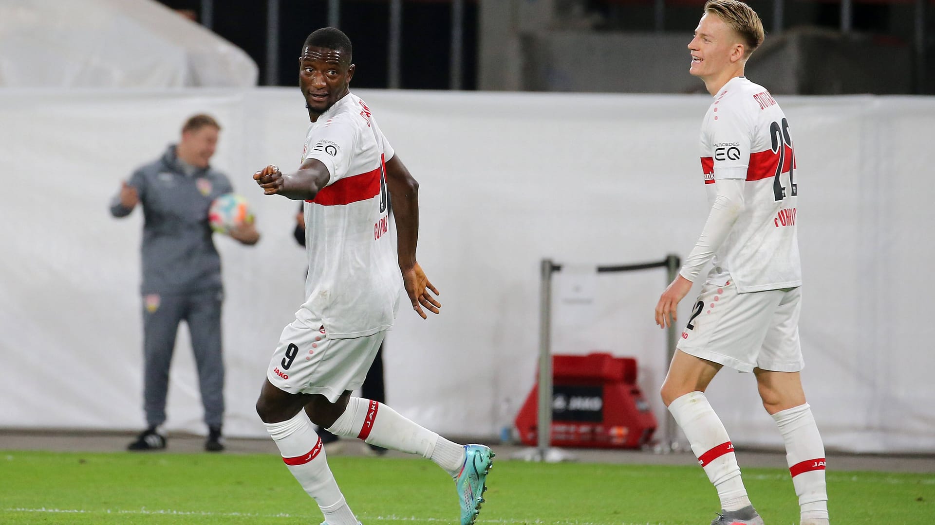 Serhou Yadaly Guirassy und Chris Führich (Archivbild): Beide Spieler waren in der Vergangenheit beim 1. FC Köln unter Vertrag.