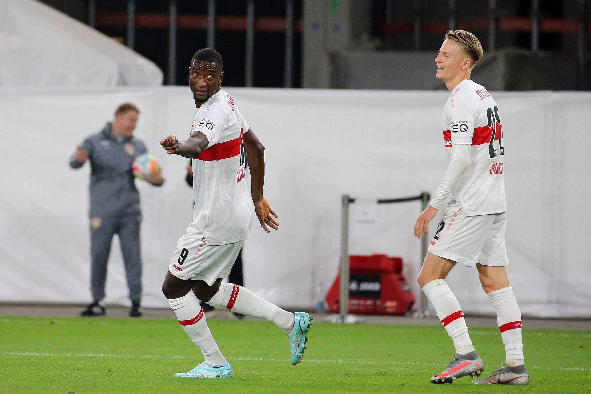 Serhou Yadaly Guirassy und Chris Führich (Archivbild): Beide Spieler waren in der Vergangenheit beim 1. FC Köln unter Vertrag.