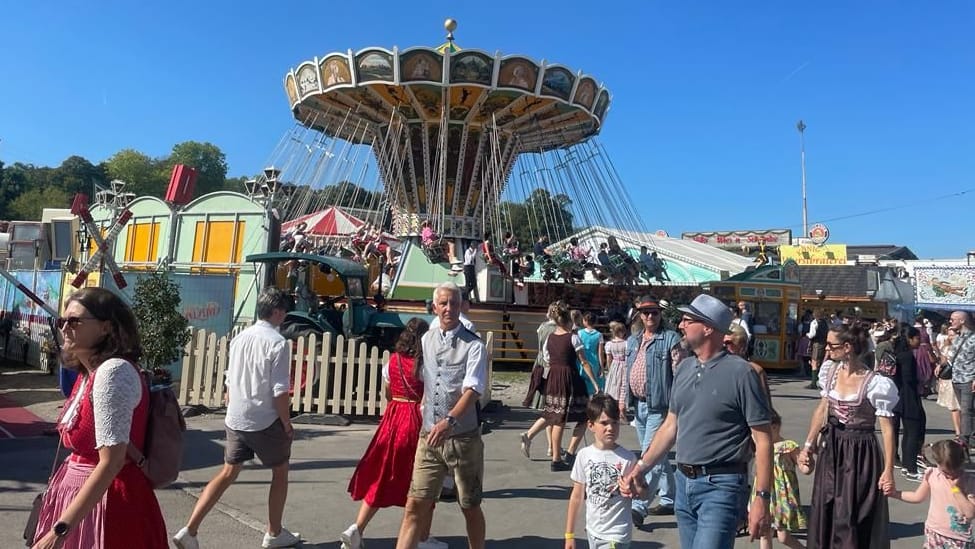 Auch die "Oide Wiesn" ist gut besucht: Die Zelte dort sind gewöhnlich weniger ausgelastet.