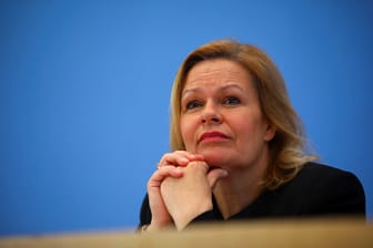 Innenministerin Nancy Faeser (SPD) (Archivbild): Deutschland gibt im Streit um die Krisenverordnung der EU nach.