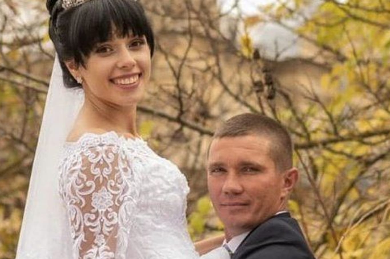 Anastasia und Walerij Saksaganski am Tag ihrer Hochzeit: Wer sich jetzt um die zweijährige Tochter kümmert, ist unklar.