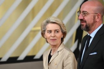 Machtkampf mit EU-Ratspräsident Charles Michel. Deutsche Interessen leiden darunter. Ursula von der Leyen und Charles Michel sind erbitterte Rivalen.