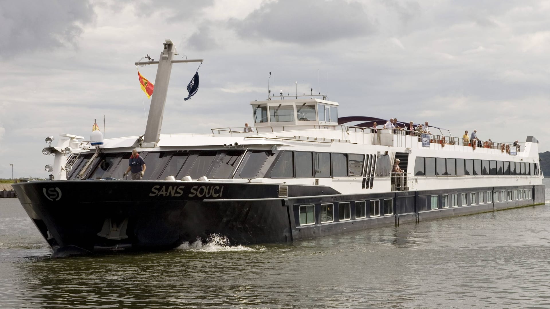 "MS Sans Souci": Erreicht als eher kleineres Schiff auch besondere Ecken.