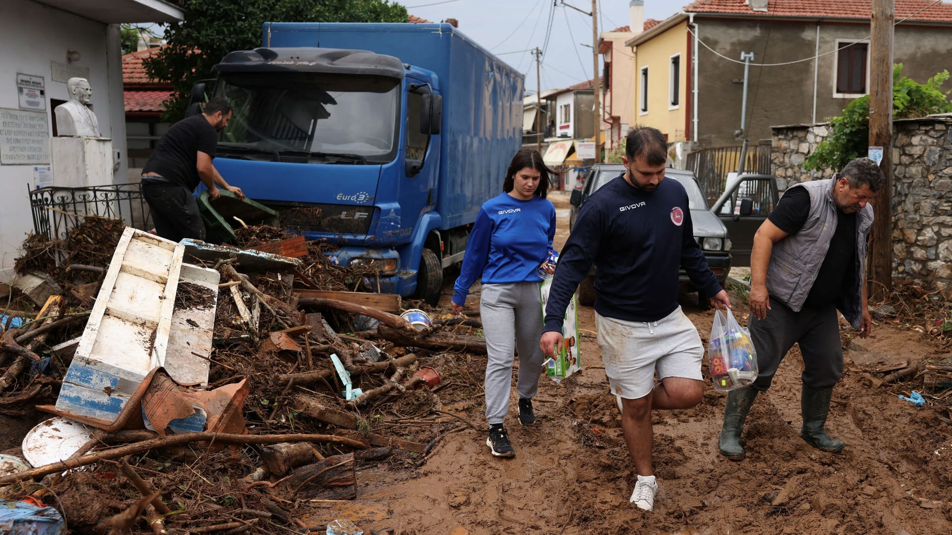EUROPE-WEATHER/GREECE-STORM