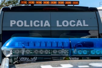 Spanische Polizei (Symbolbild): Vier Spieler von Real Madrid mΓΌssen sich schwerer VorwΓΌrfe erwehren. Spanische Polizei (Symbolbild): Vier Spieler von Real Madrid mΓΌssen sich schwerer VorwΓΌrfe erwehren.