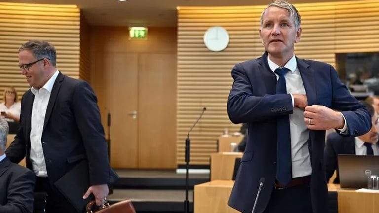 Mario Voigt (CDU) und Björn Höcke (AfD): Gemeinsam mit der FDP konnten sie eine Steuersenkung durchbringen.